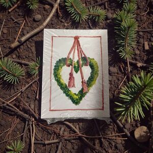 Odd Balls Vintage Small Gift Tags Note Cards - Heart Wreath - Bulk Pack Of 50